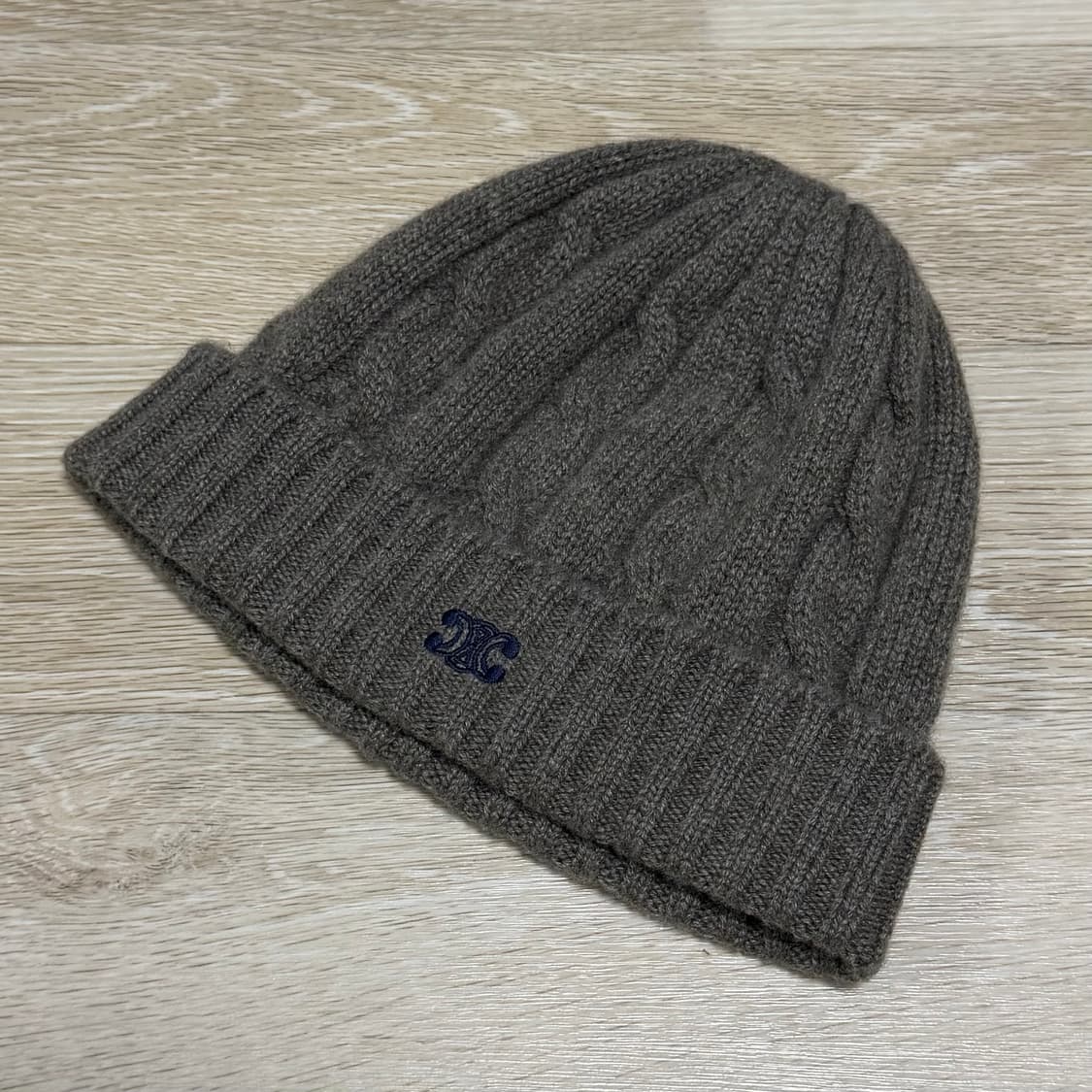 [S+급/OS] 셀린느 트리옹프 캐시미어 케이블 비니 상품이미지1