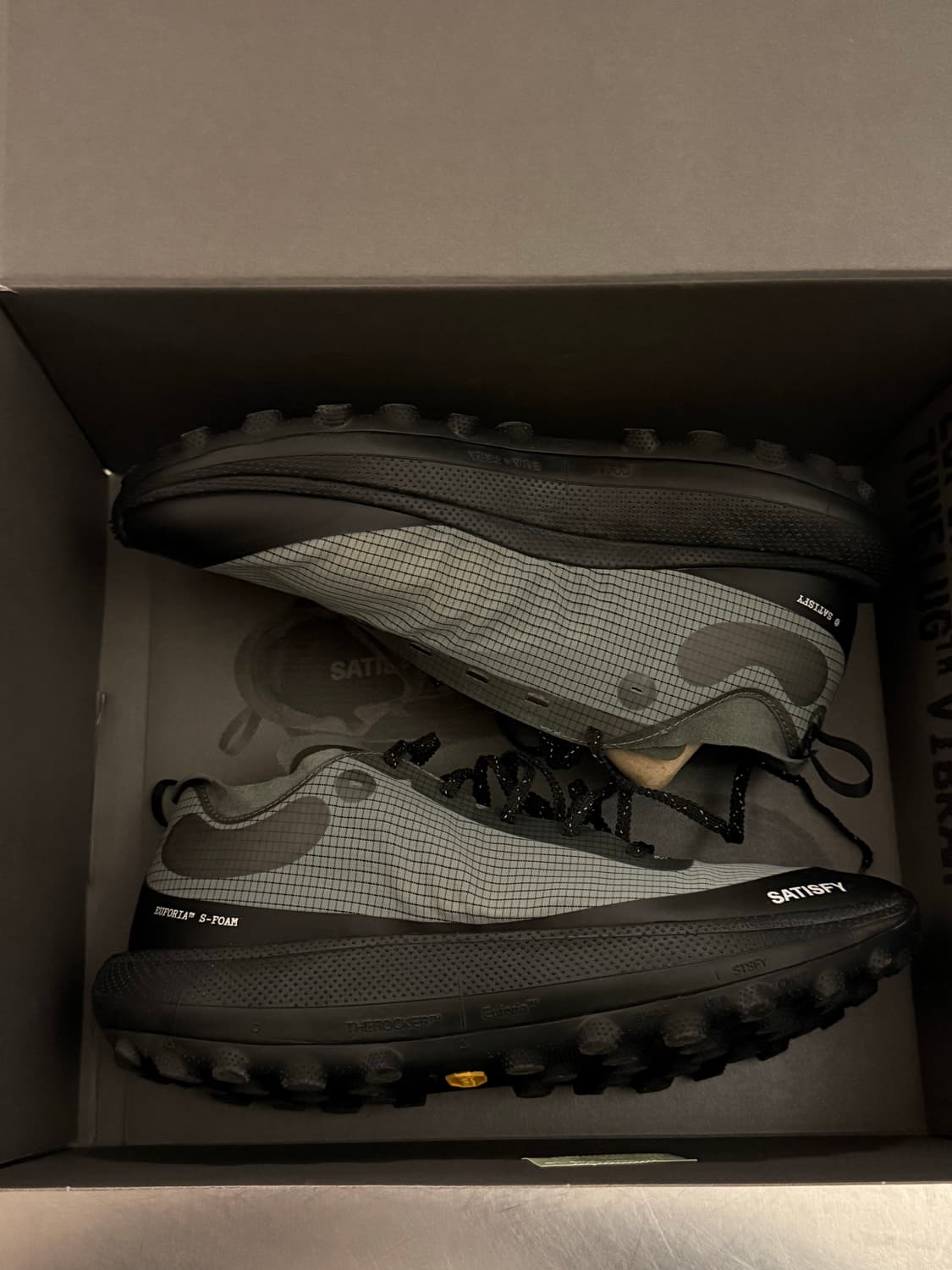 새티스파이 더 라커 쉐도우 상품이미지1