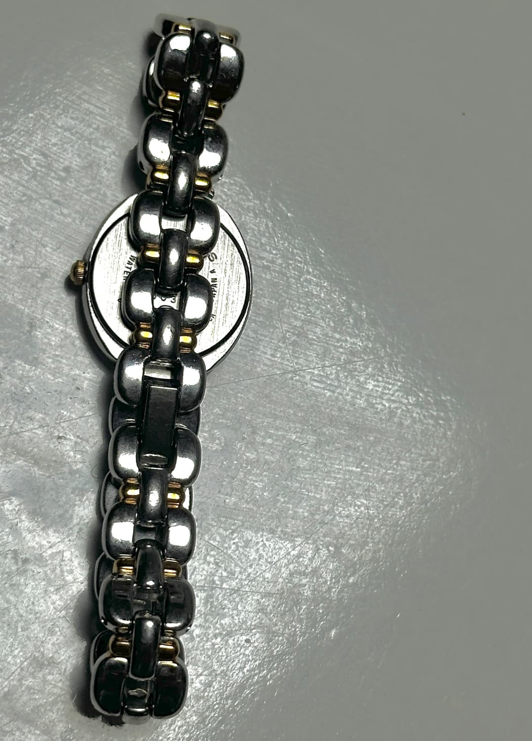 꾸레쥬 시계 상품이미지5