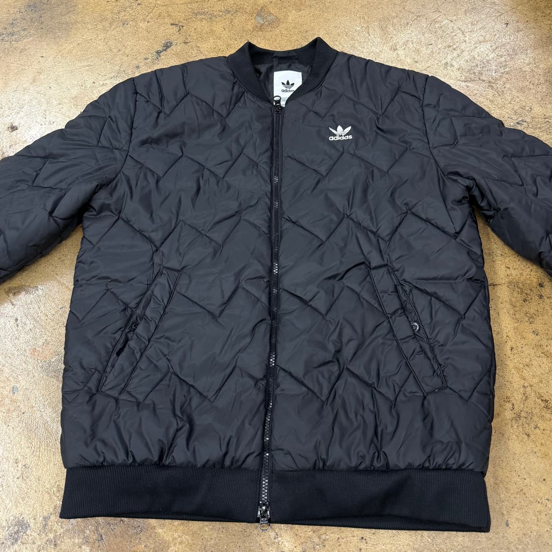 아디다스 블랙 패딩 상품이미지3
