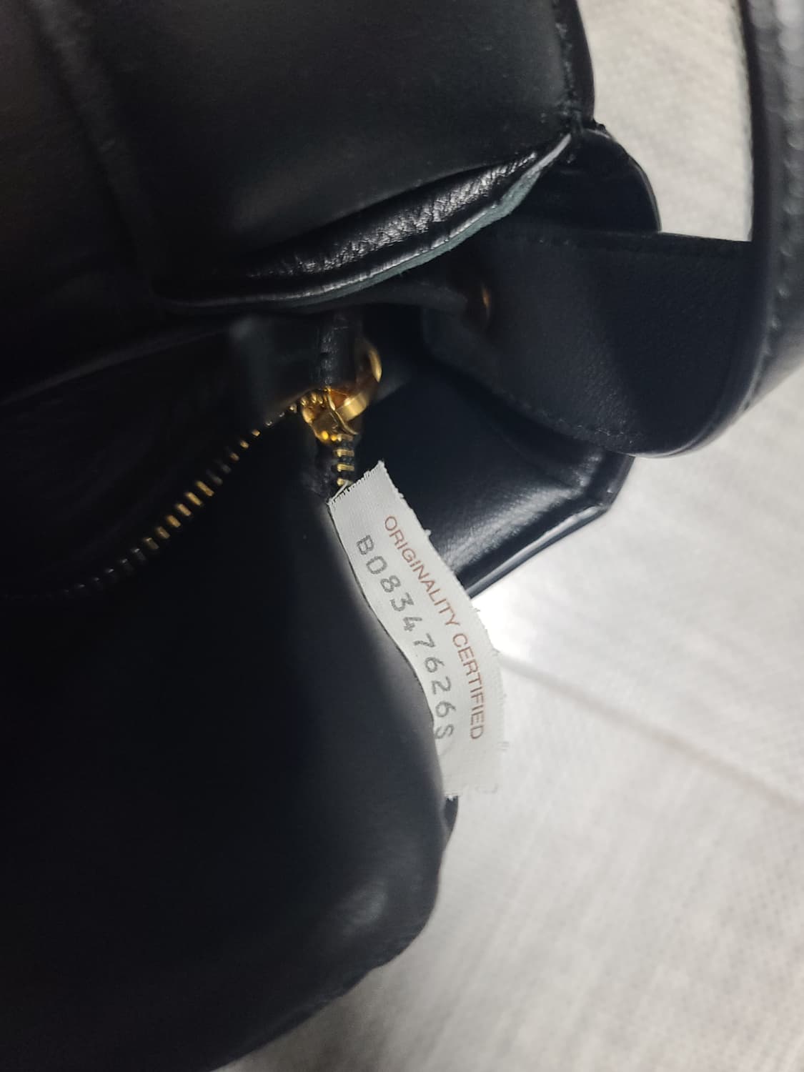 보테가베네타 패딩백 블랙 골드 크로스백 상품이미지6