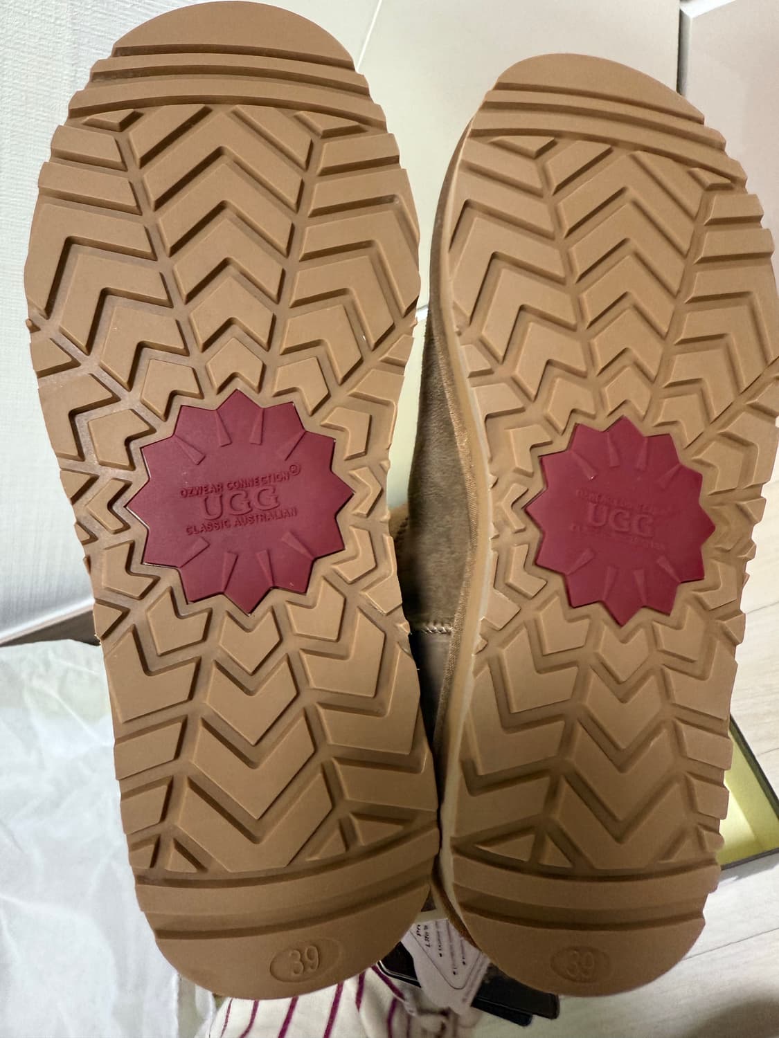 UGG 클래식 미니 Chestnut 250 상품이미지3