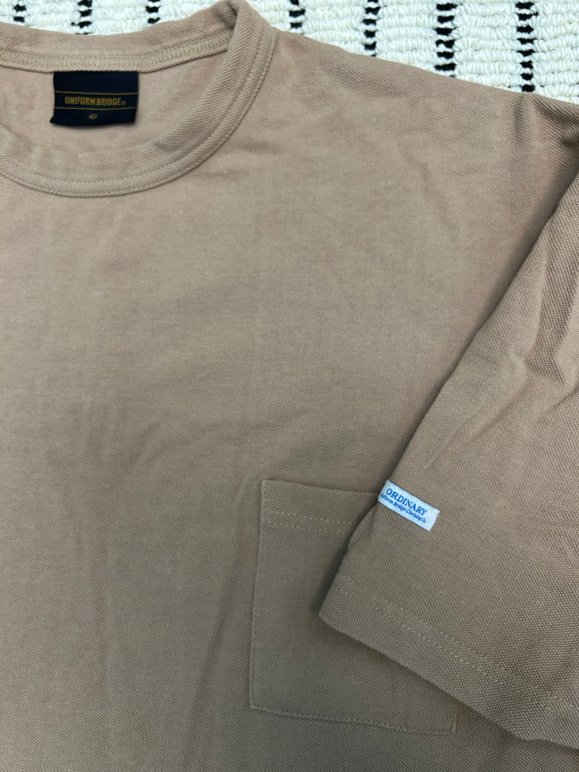 유니폼브릿지 베이지 티셔츠 상품이미지3