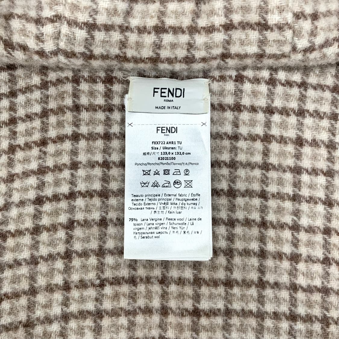 펜디 울 캐시미어 로고 판초 후디 케이프 코트 상품이미지5