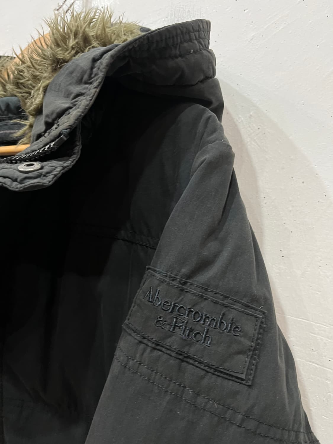 아베크롬비 캠쉘 KEMPSHALL 패딩 자켓 상품이미지3