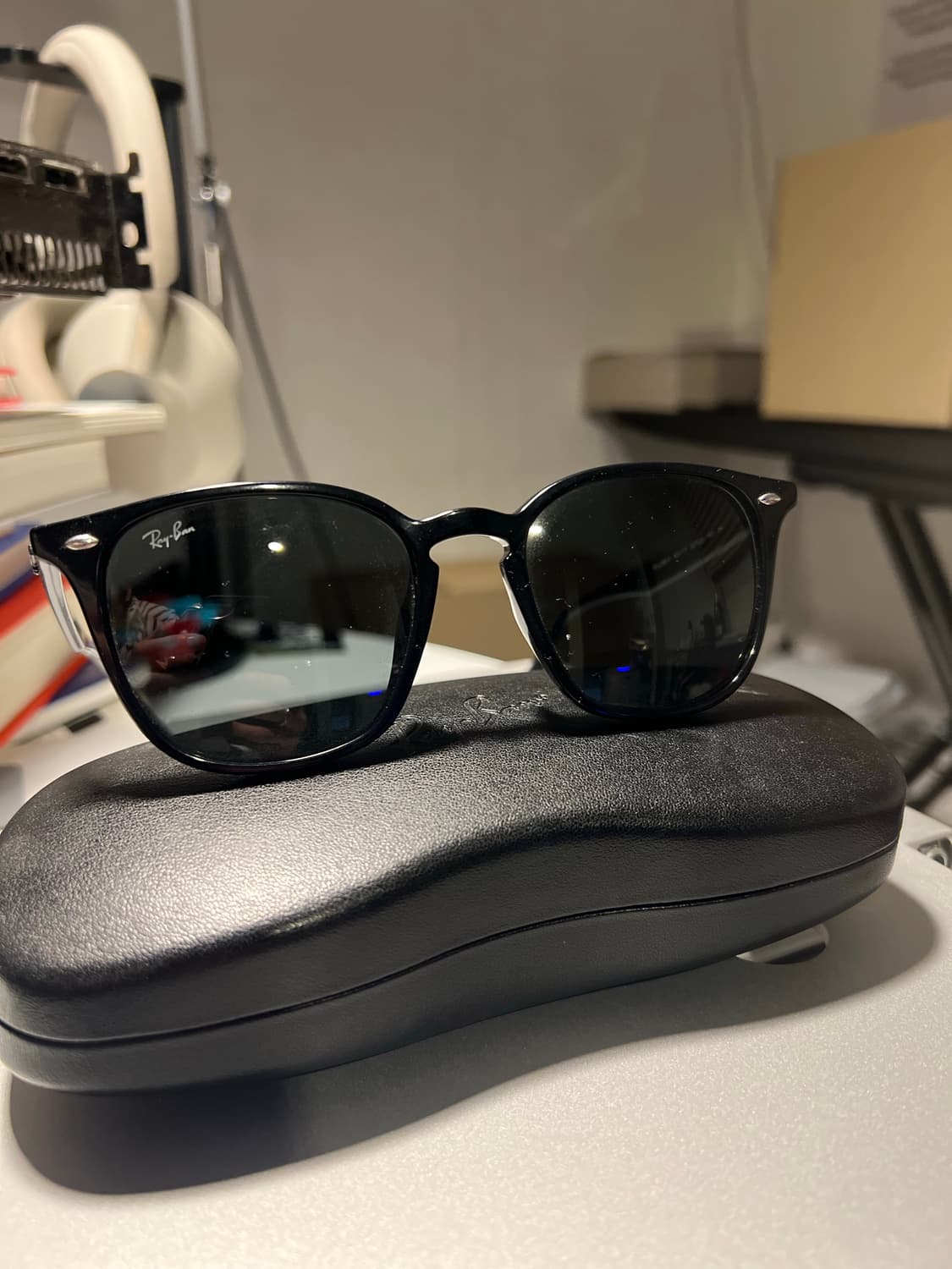 Made in Italy 레이밴 RB4258-F 아시안핏 데일리 선글라스 상품이미지3