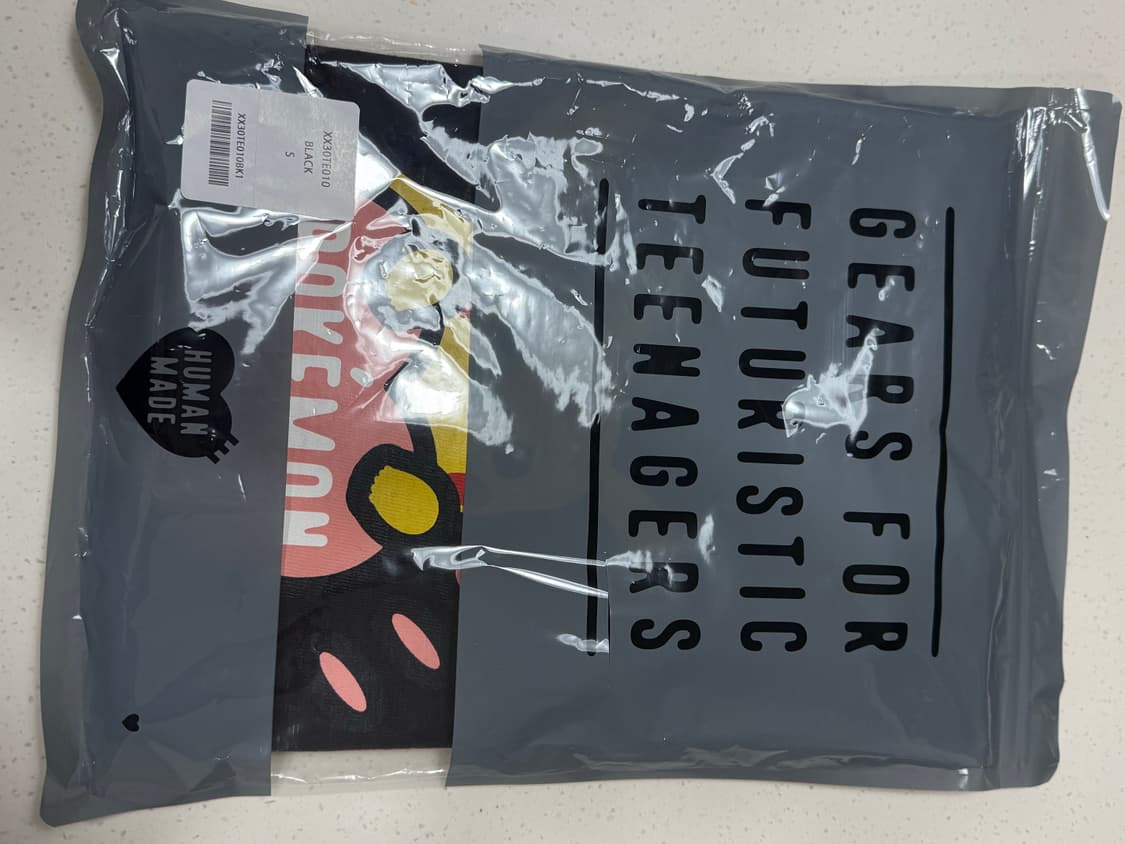 휴먼메이드 피카츄 성수. s사이즈 새상품 상품이미지1