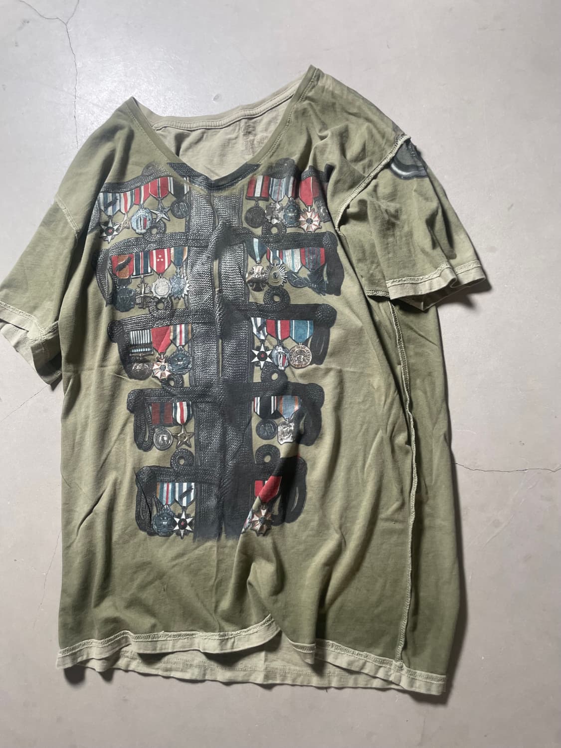 Brand VERSE military medal print 상품이미지2