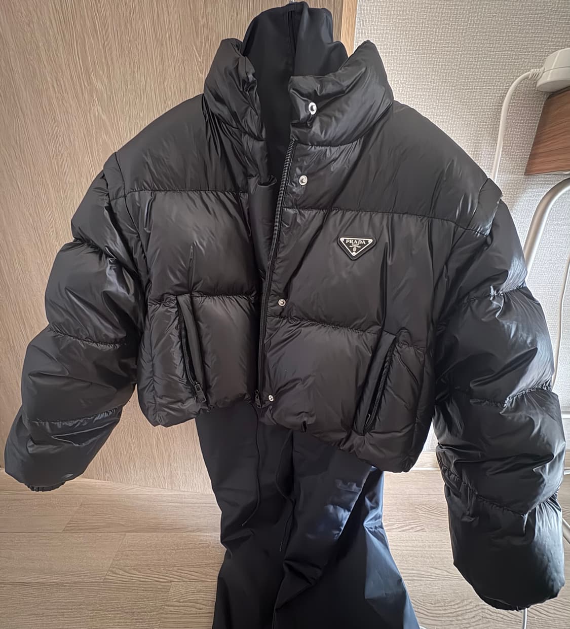 36size 프라다 리나일론 크롭 컨버터블 다운 재킷 패딩 상품이미지1