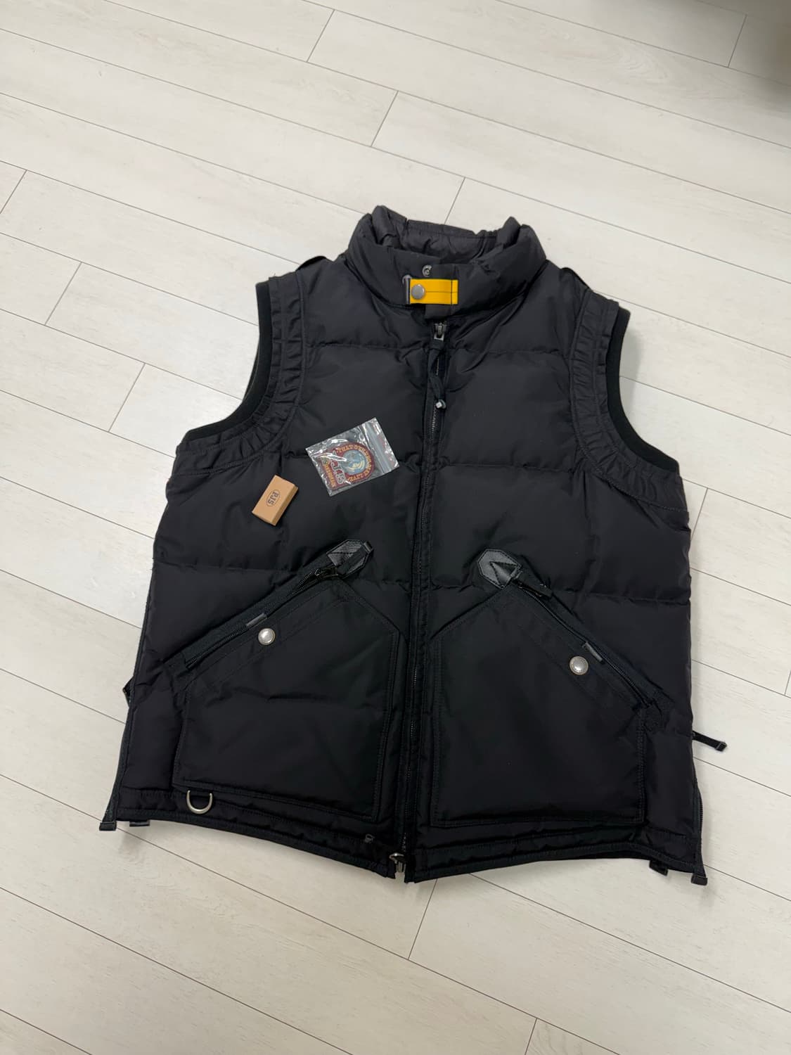 파라점퍼스 패딩 조끼  L 사이즈  상태 목부분 보셔도 오염없이 완전 좋 상품이미지1