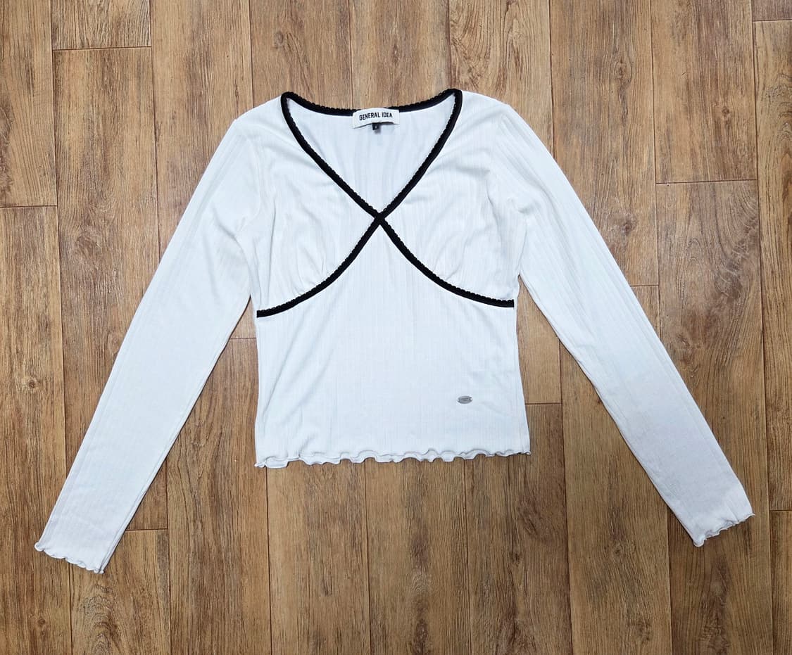 제너럴아이디어(Generalidea) 배색 아일렛 V넥 티셔츠 55 상품이미지3