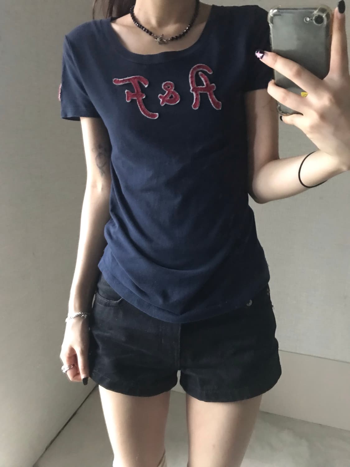 아베크롬비 네이비 딱붙핏 반팔티셔츠 상품이미지2
