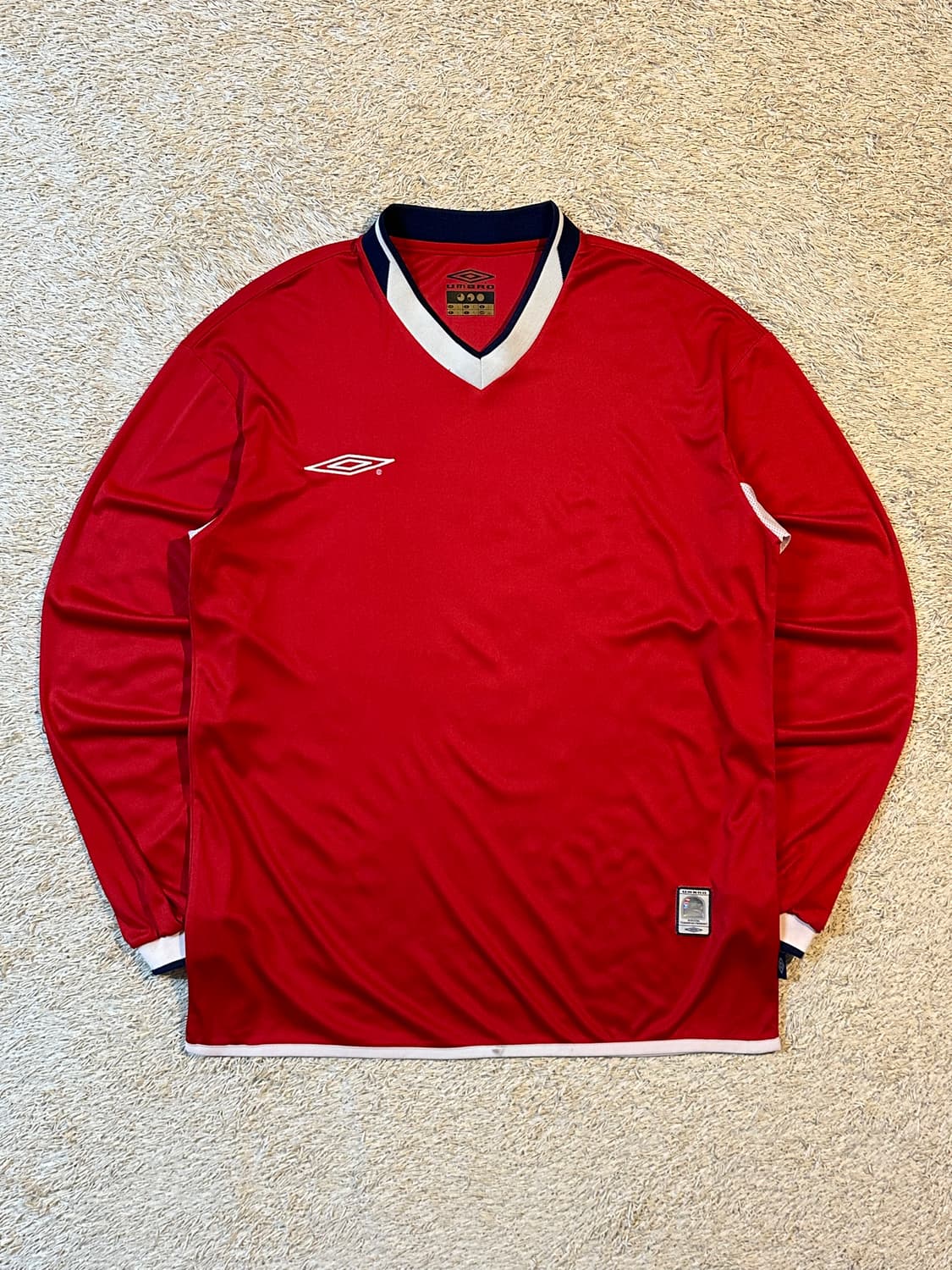 엄브로 UMBRO 올드스쿨 트레이닝 탑 긴팔 티셔츠 레드 상품이미지1