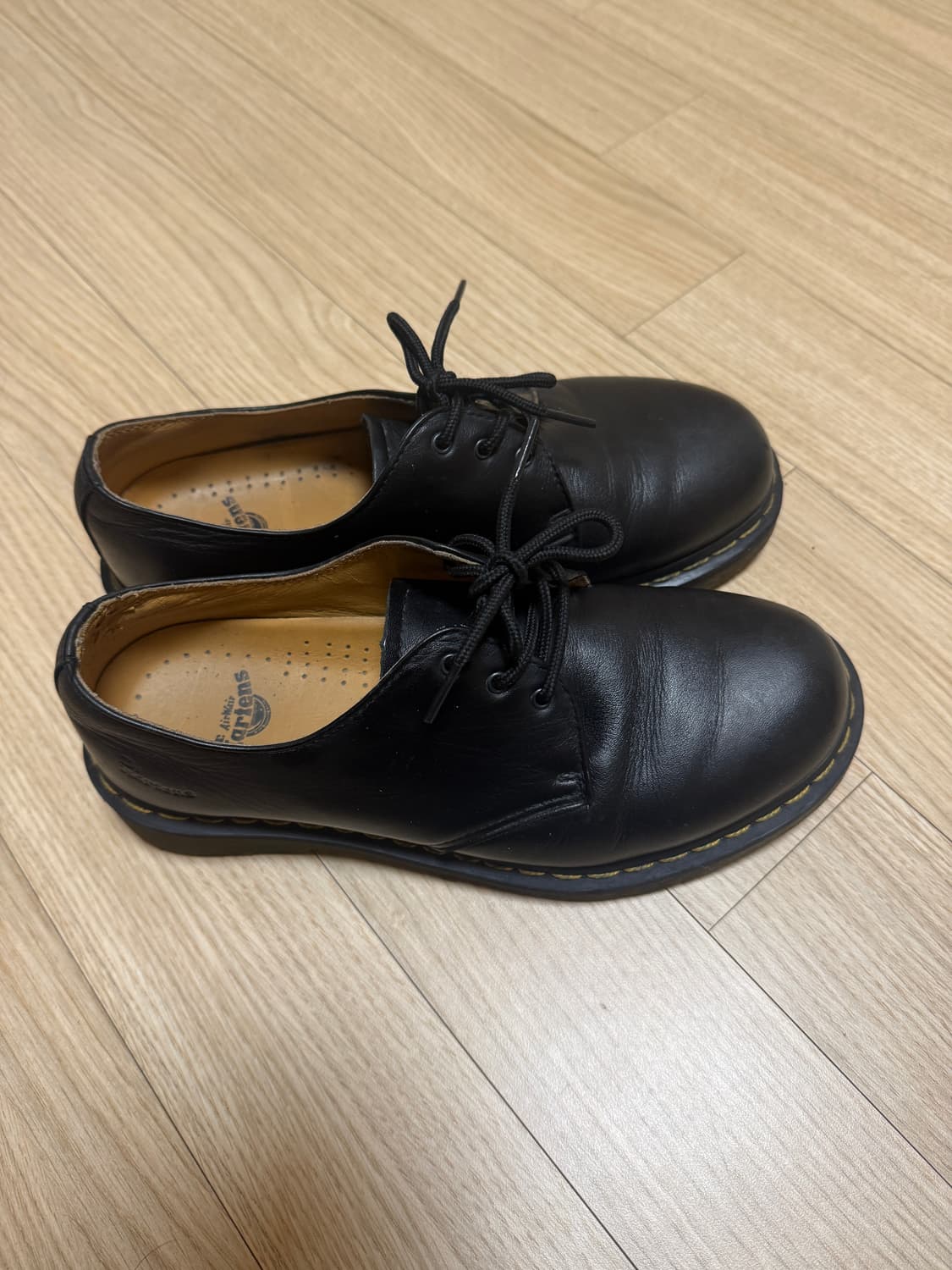 uk6,250) 109,000원 닥터마틴 1461 나파 3홀 블랙 더비 상품이미지2