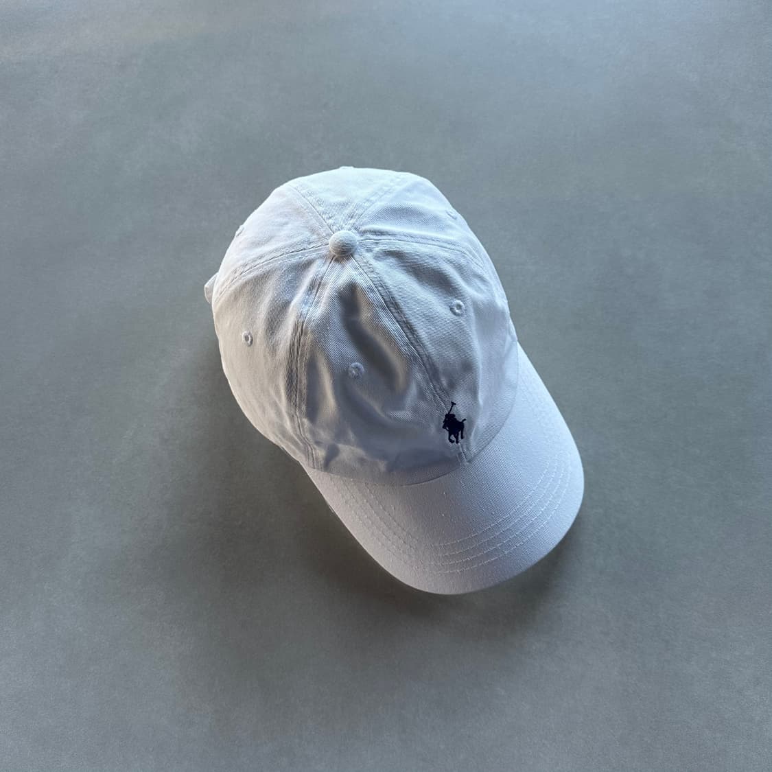 폴로 랄프로렌 화이트 치노 볼캡 모자 상품이미지1