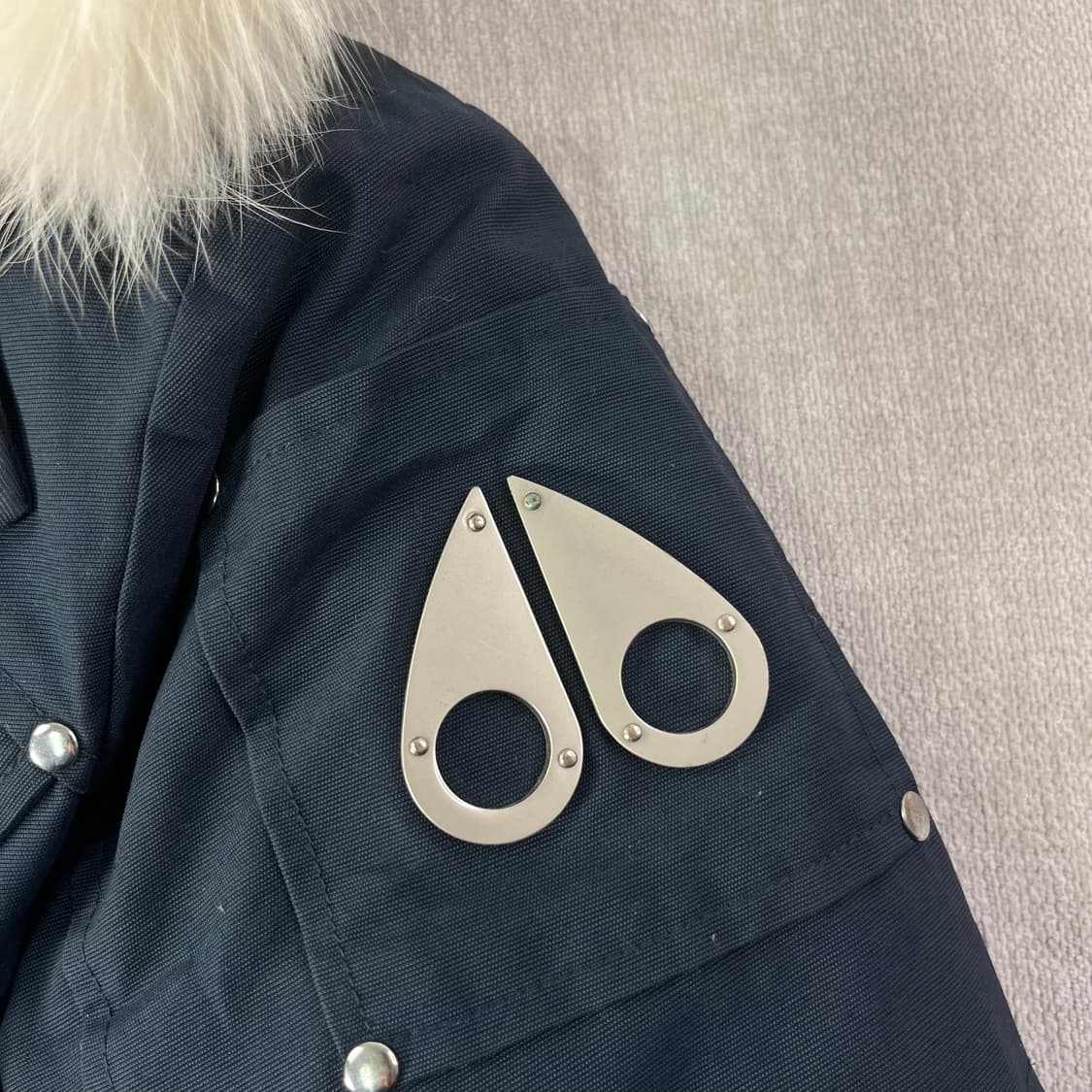 95 무스너클 스틸링 화이트 폭스 파카 상품이미지3