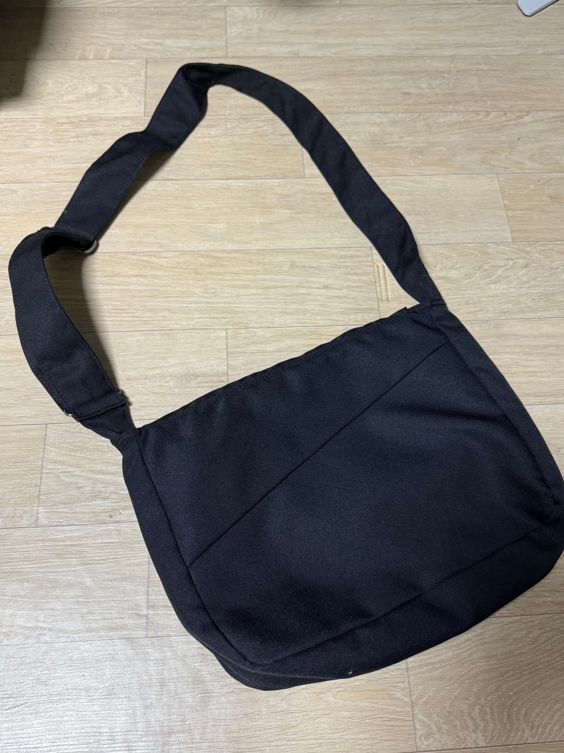 [OS]큐레이티드 퍼레이드 아이디얼 메신저 블랙 상품이미지2