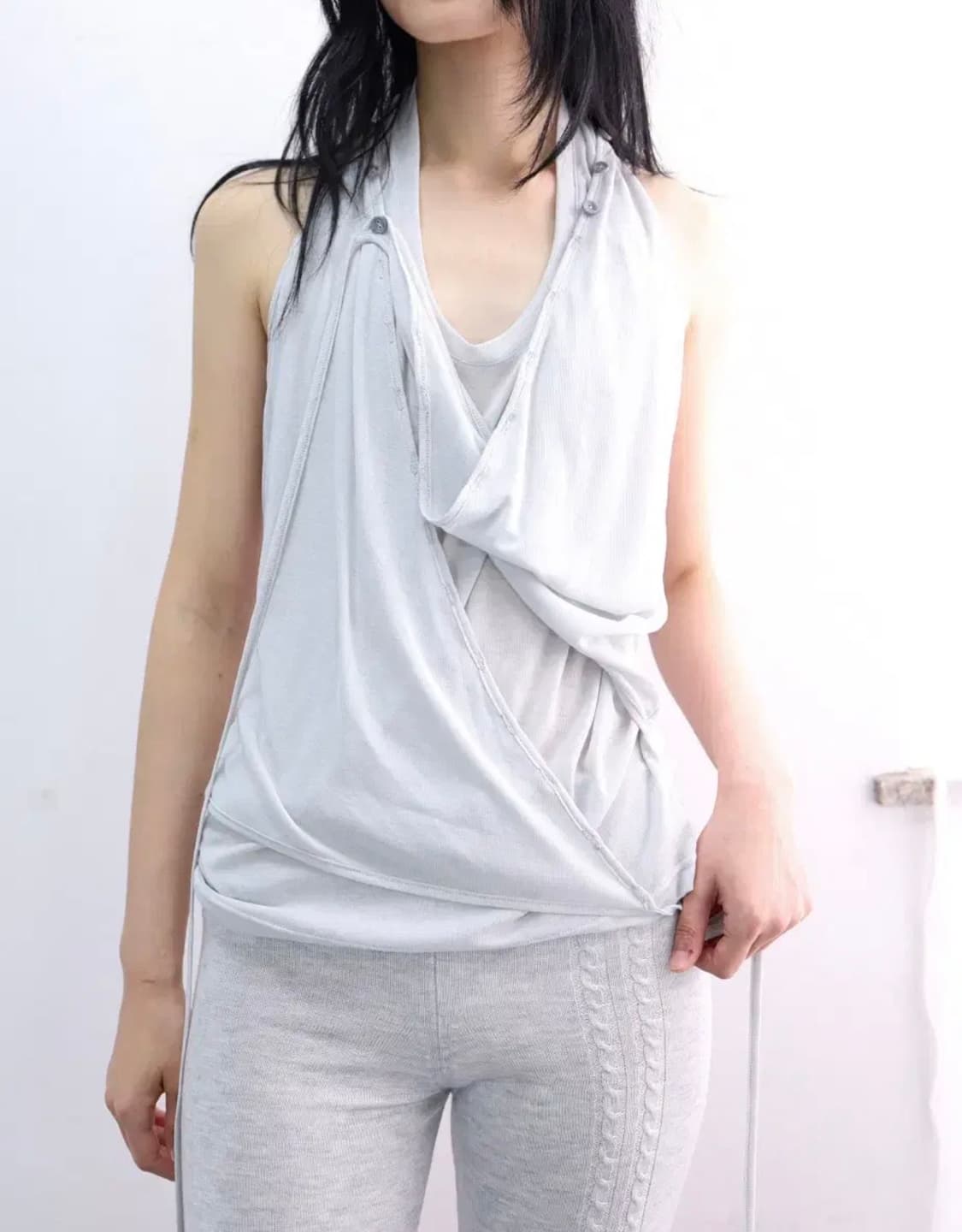 울리카상투스 홀터랩 슬리브리스 상품이미지1