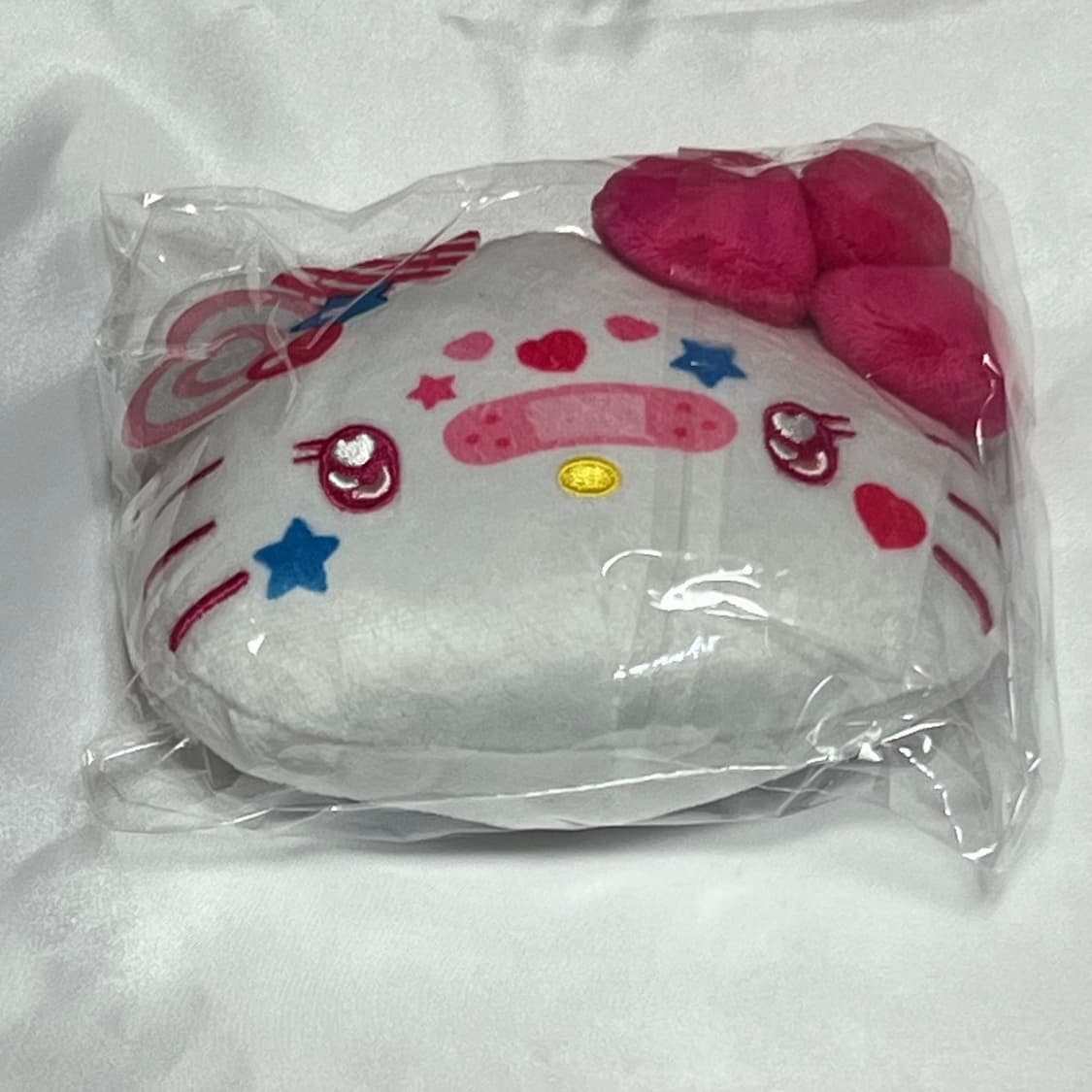 [새상품] 산리오 헬로키티 데코라 시리즈 릴 카드 케이스 파우치 키링 상품이미지4