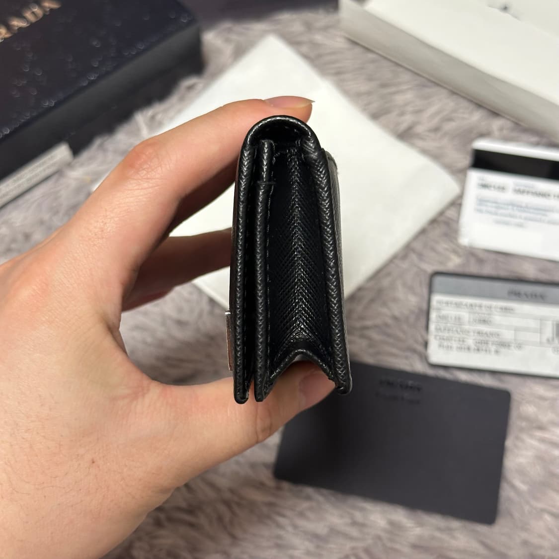 [미사용/새상품] 프라다 사피아노 삼각로고 카드지갑 블랙 상품이미지5