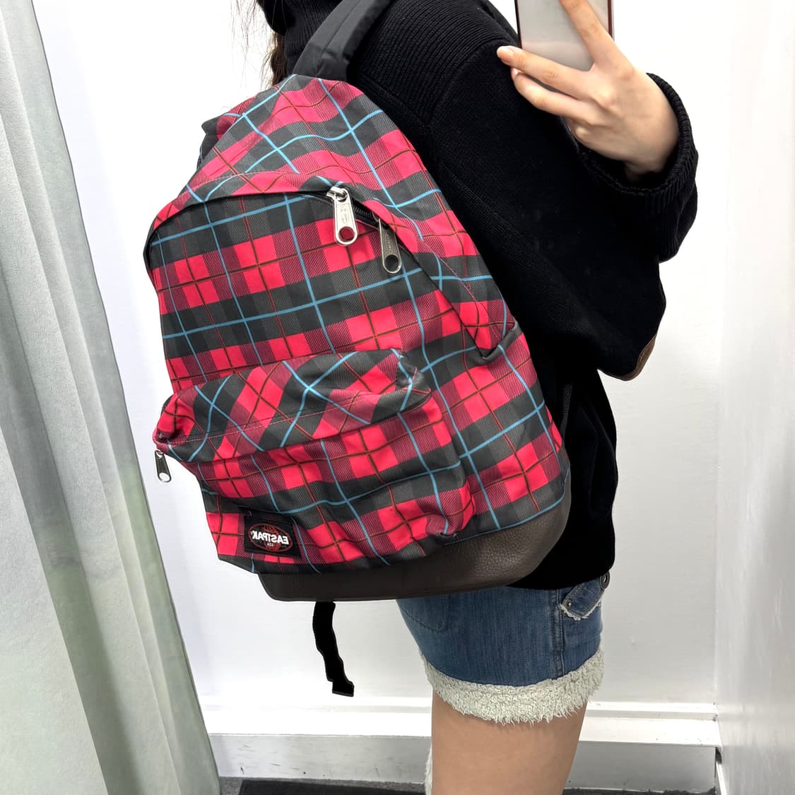 eastpak 핑크체크 백팩 상품이미지1