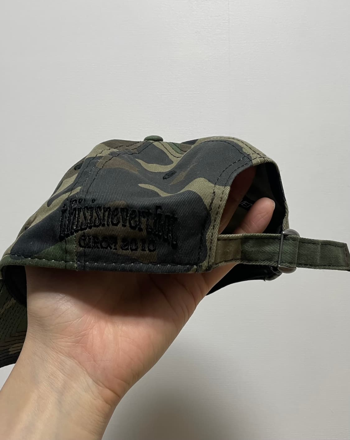 디스이즈네버댓X뉴에라 940 카모 상품이미지3