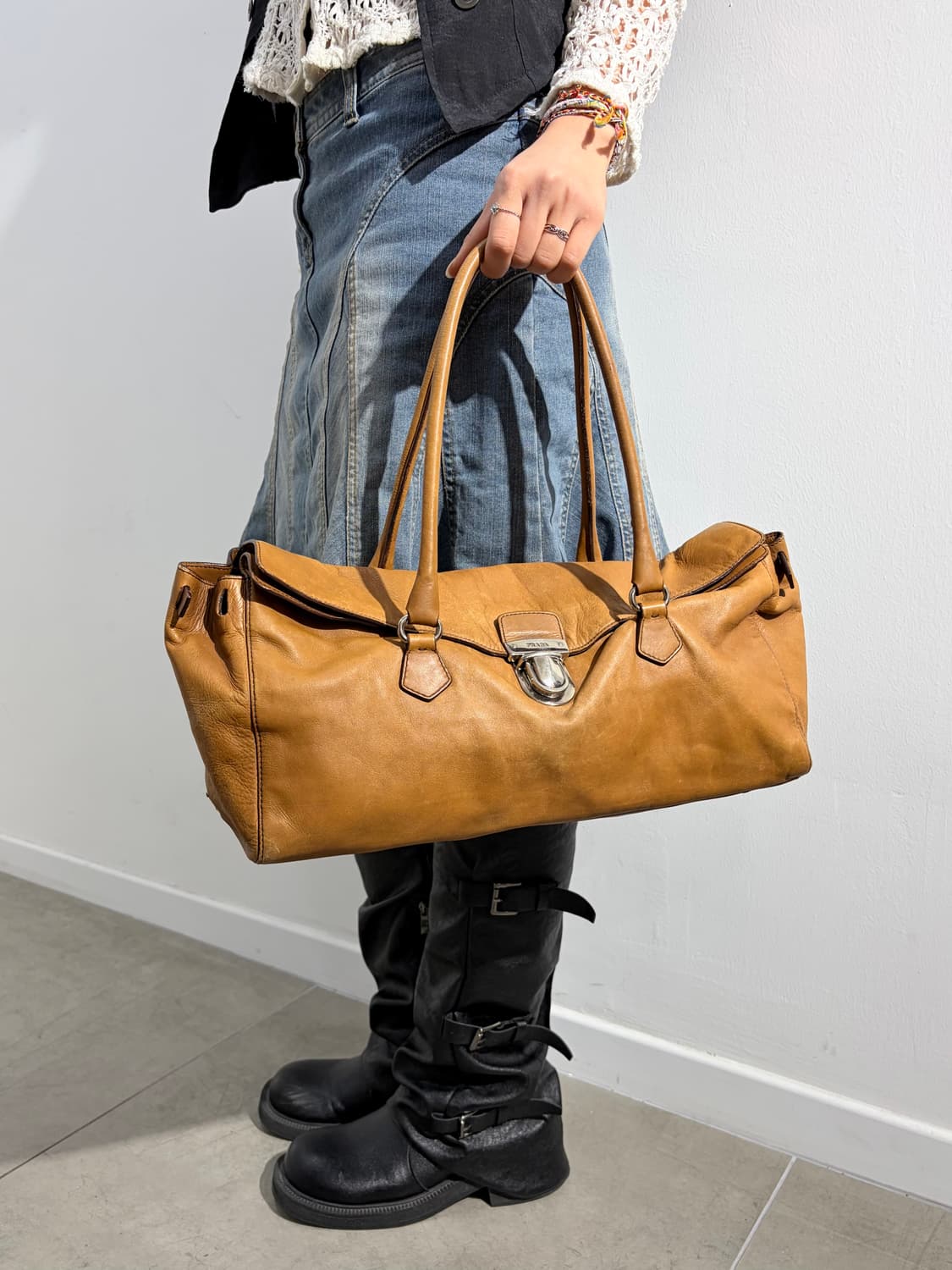 프라다 레더 가죽 숄더백 가방 상품이미지1