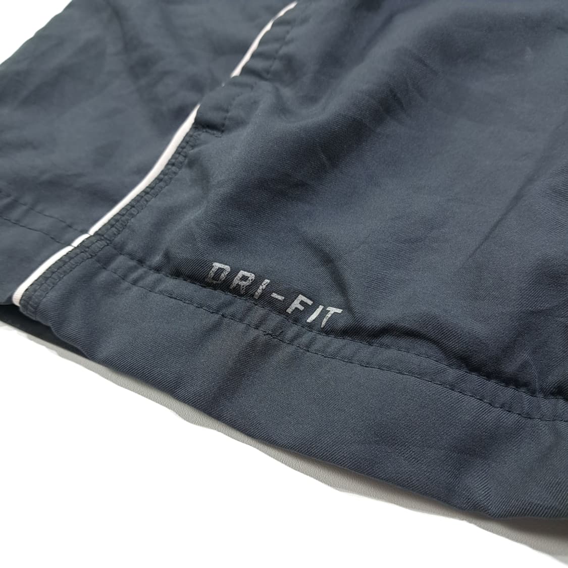 CL842 XL 나이키 드라이핏 파이핑 차콜그레이 바람막이 자켓 상품이미지6