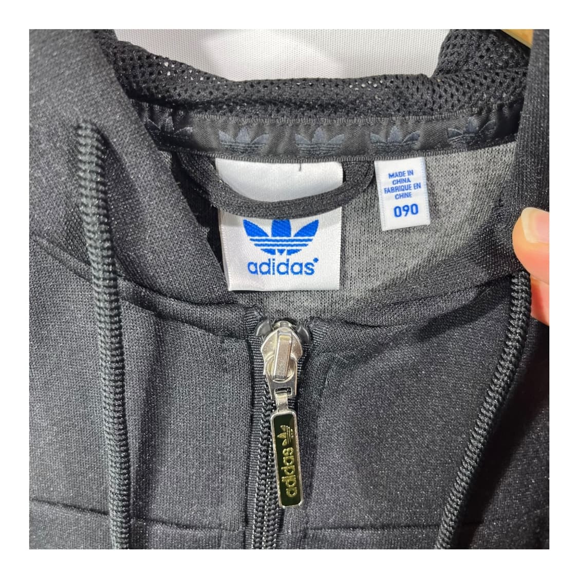 [Adidas] 아디다스 올블랙 스냅버클 트랙 후드 져지 상품이미지5