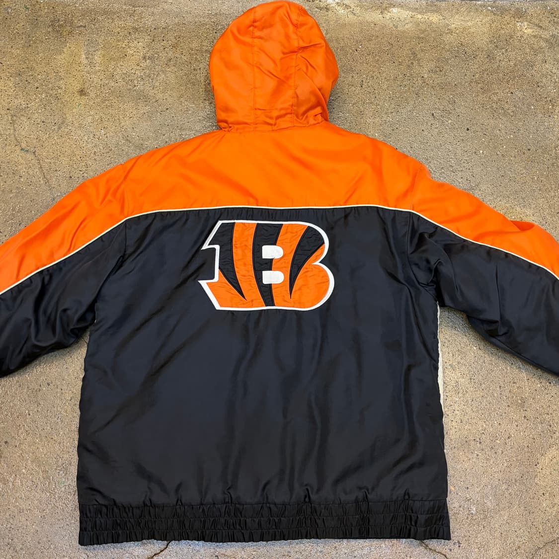 90s 미국 빈티지 NFL 뱅갈스 패딩점퍼  상품이미지1