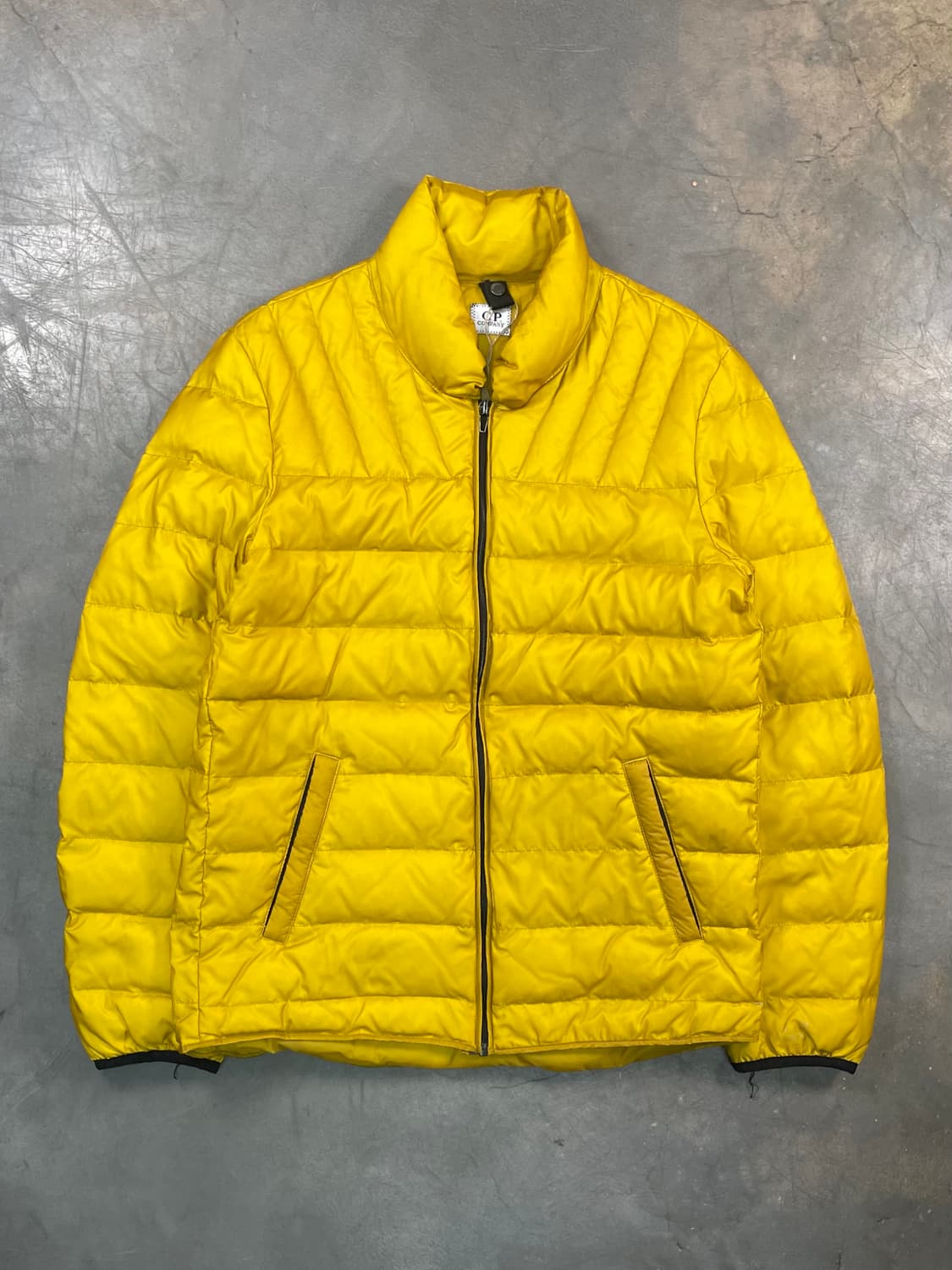 CP 컴퍼니 경량 패딩 상품이미지1