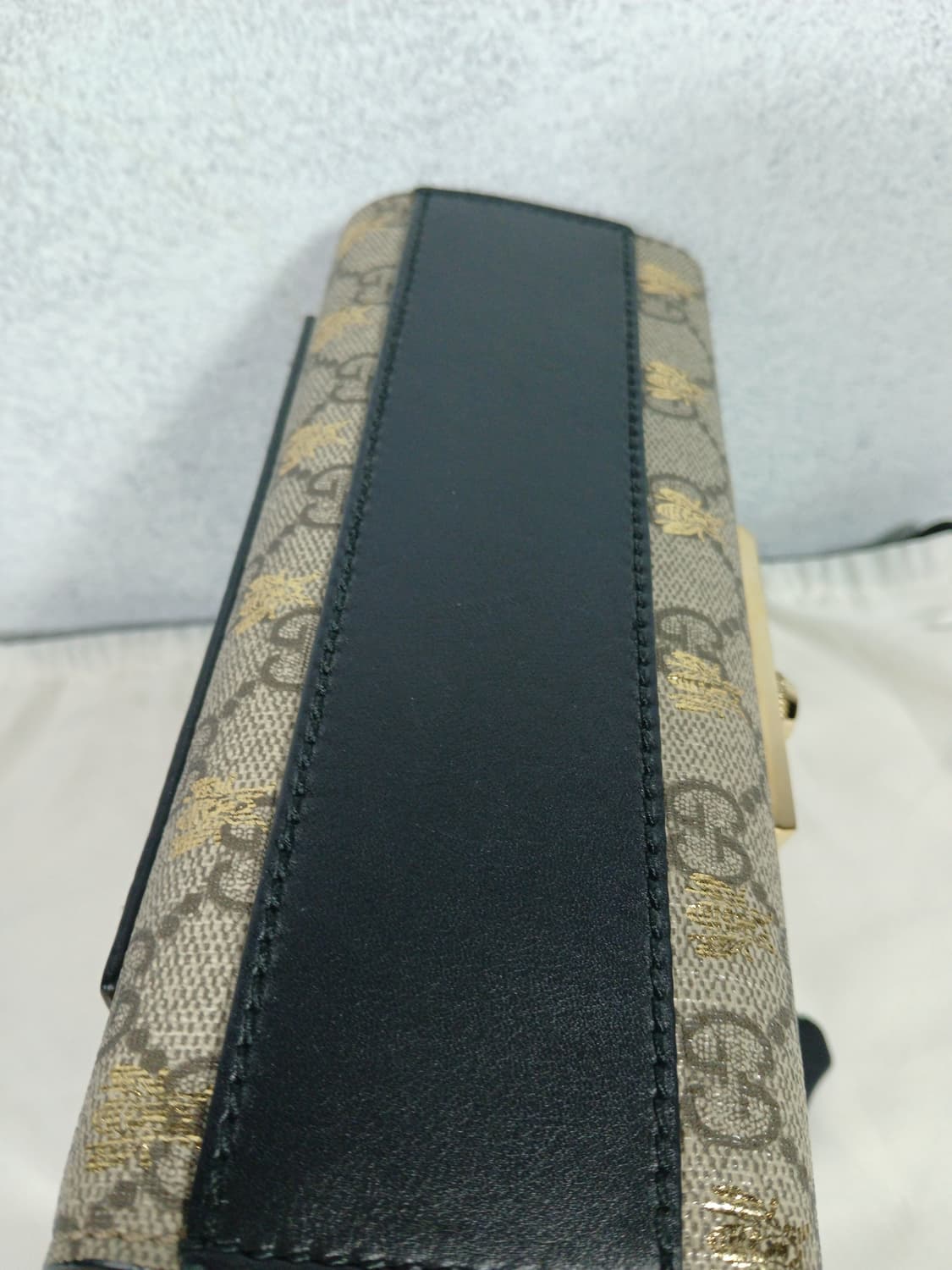 구찌 GG 패들락 수프림 꿀벌 숄더백 스몰 409487 상품이미지5