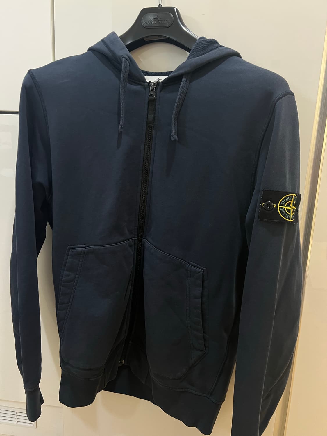 24ss 스톤아일랜드 네이비후드집업 M 상품이미지1