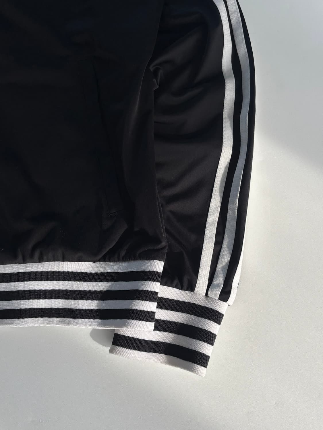 Adidas 아디다스 올드 블랙-화이트 스트라이프 트랙 탑 상품이미지3