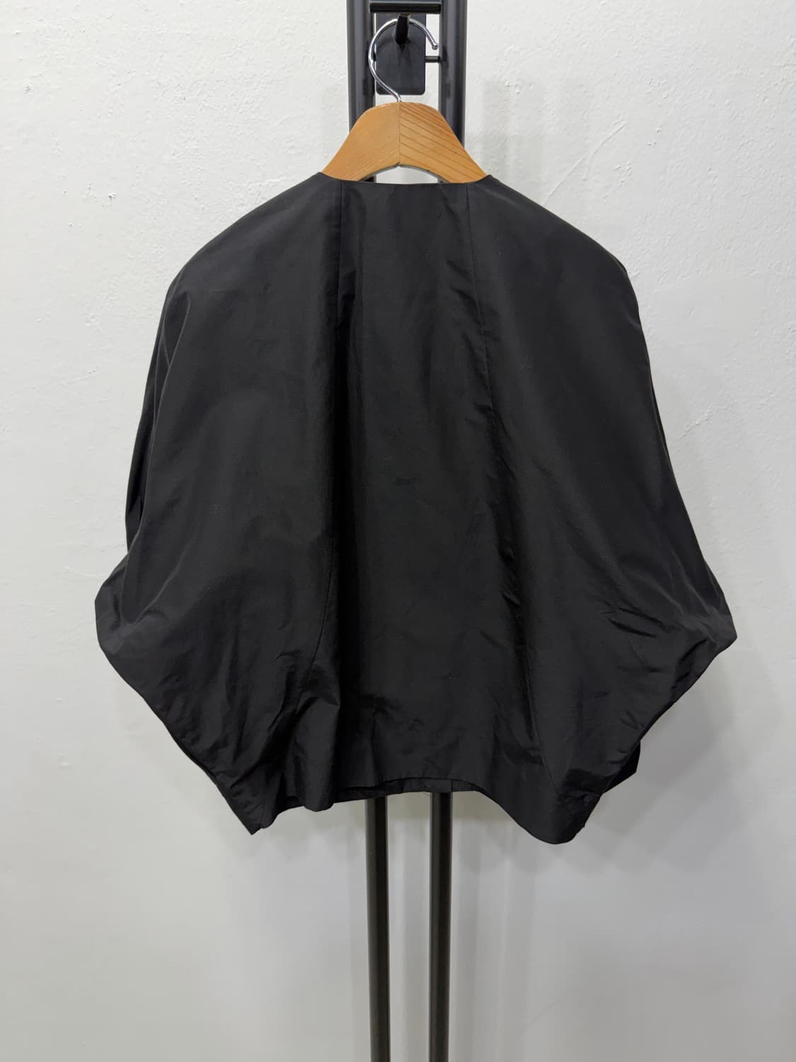 정품) COS 코스 여성 블랙 오버핏 셔링 자켓 32 상품이미지6