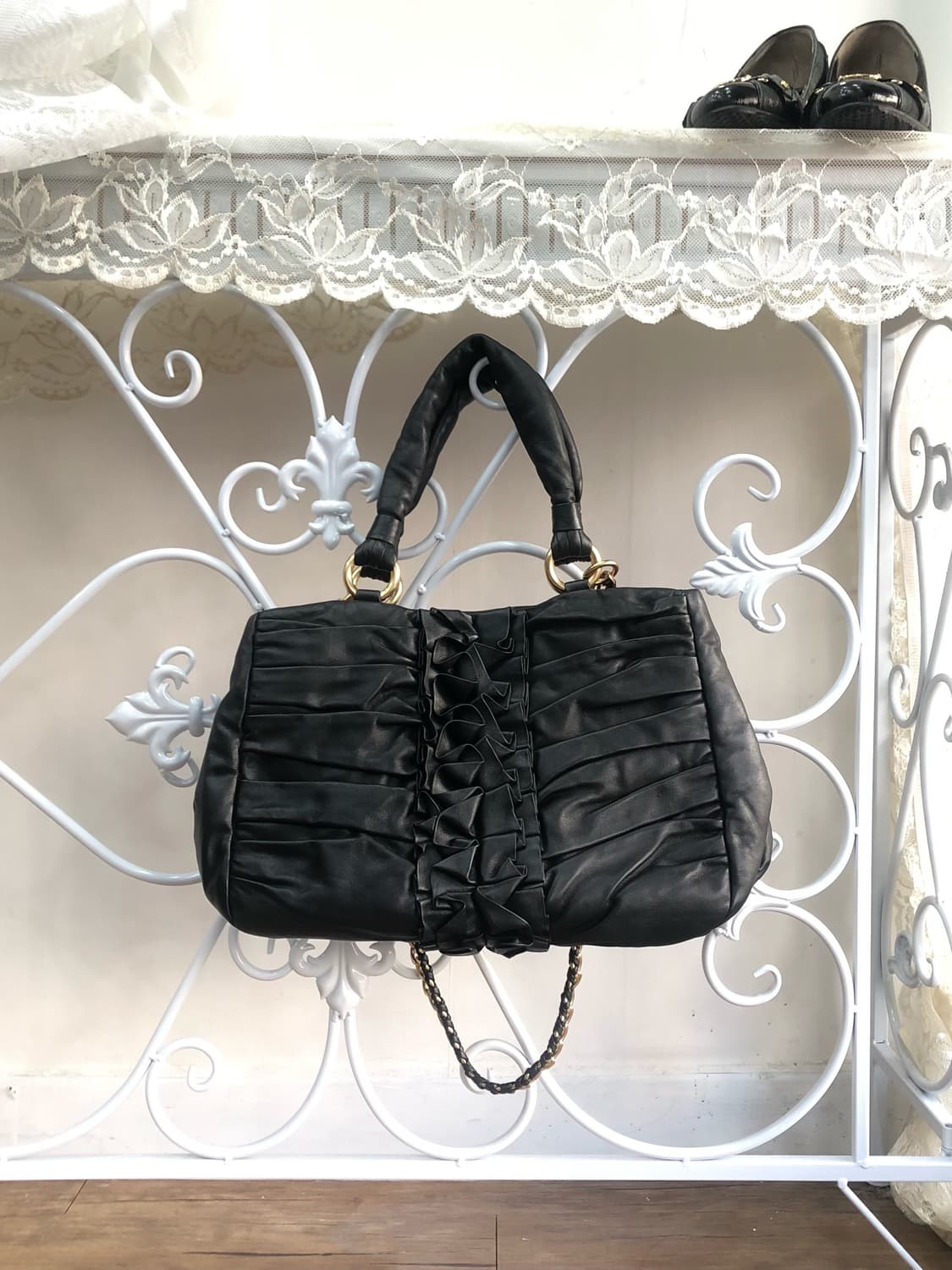 black front shirring shoulder bag 상품이미지1