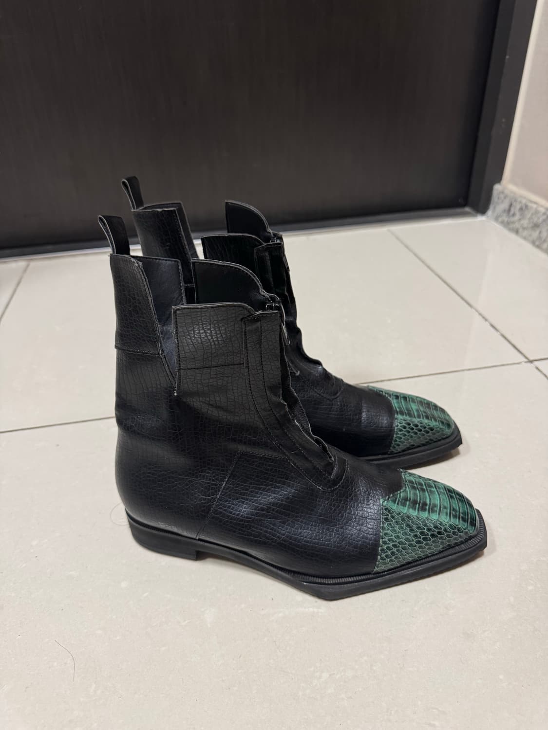네거티브쓰리 Sharped Square Toe Zip-up Boots 상품이미지3