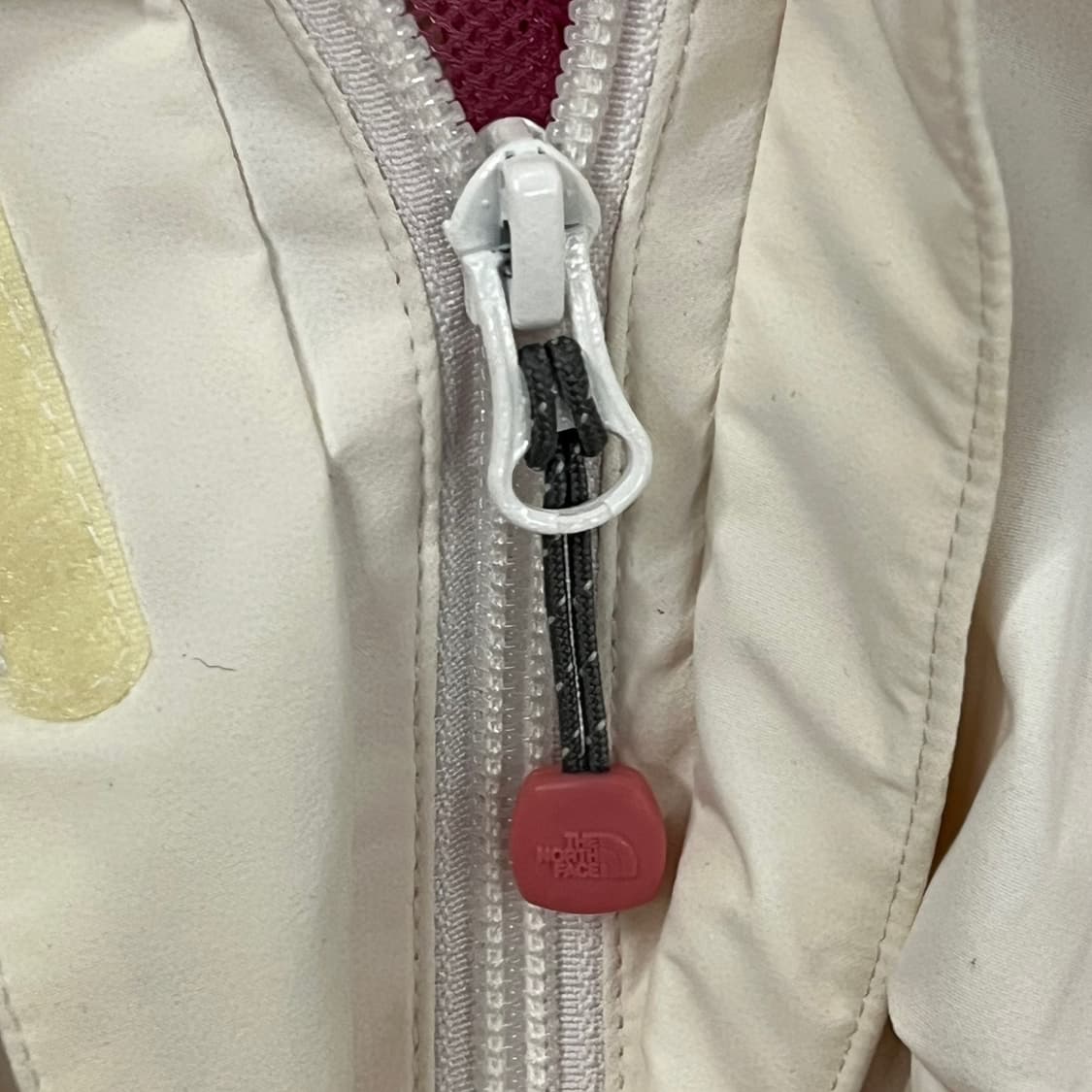 [정품/L] 노스페이스 화이트 핑크 바람막이 후드 자켓 b18 상품이미지8
