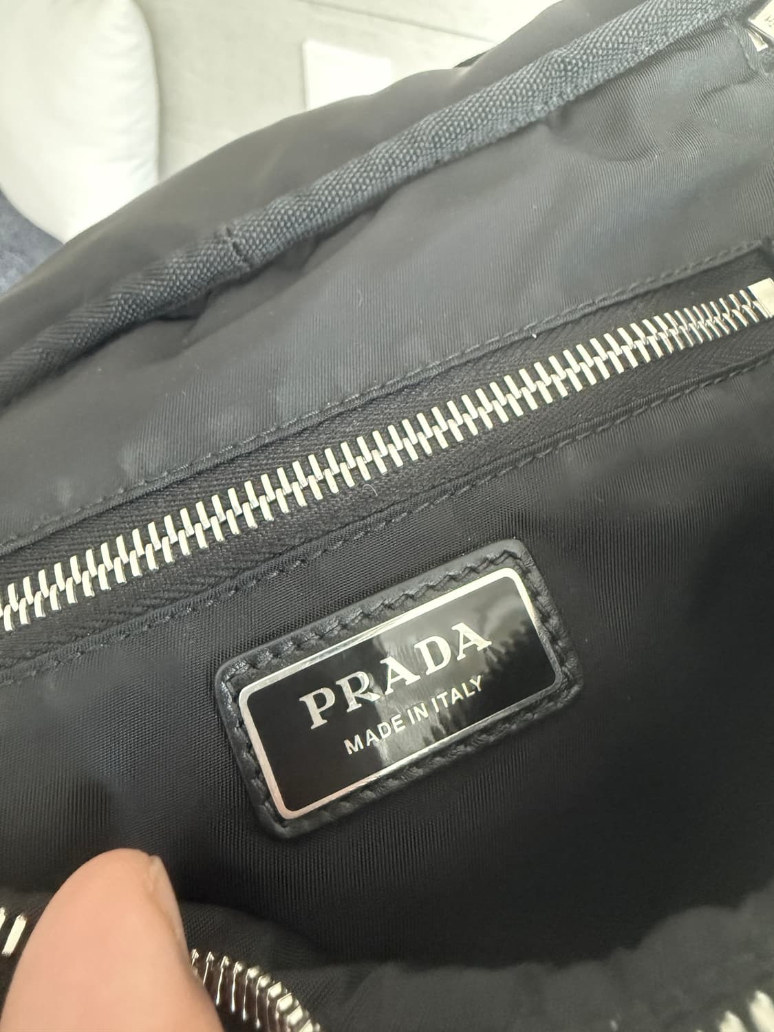 Prada Re-Nylon 슬링.탑핸들백. 상품이미지7