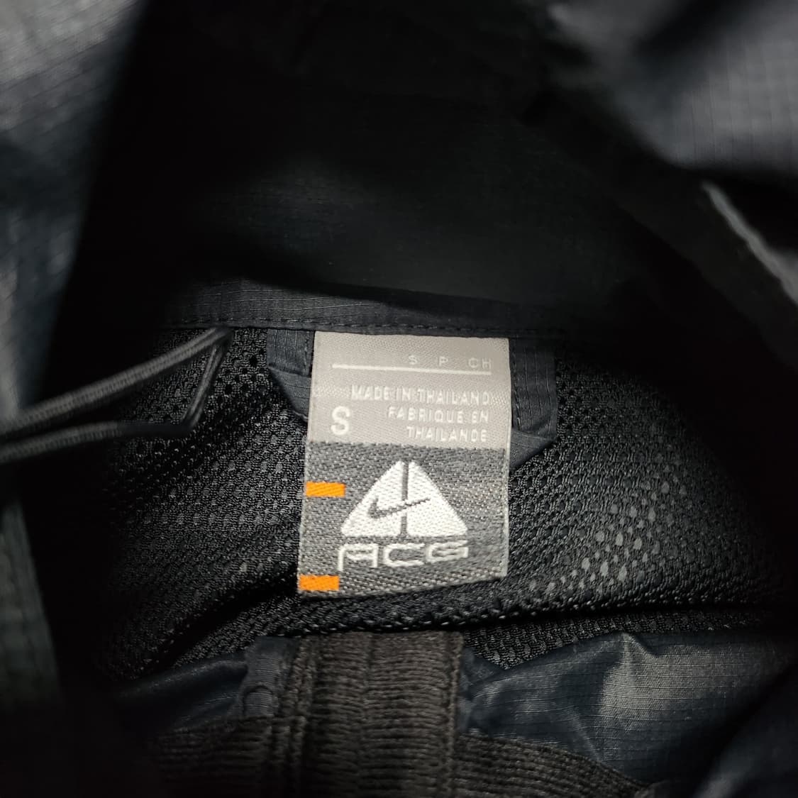 나이키 ACG 바람막이 상품이미지2