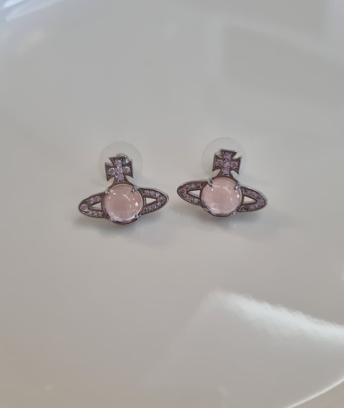 비비안웨스트우드 업사이클링 핑크볼 귀걸이 상품이미지1