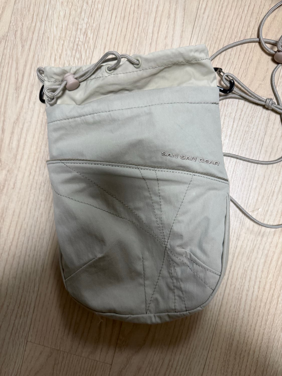 산산기어 베리드 크로스백 베이지 상품이미지3