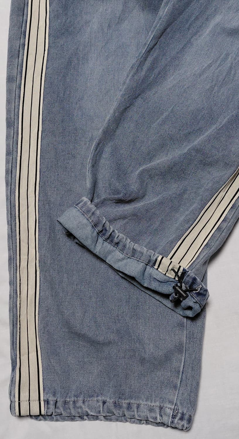 [M] Doublefocus 사이드 라인 와이드 데님 조거 팬츠 (연청) 상품이미지3