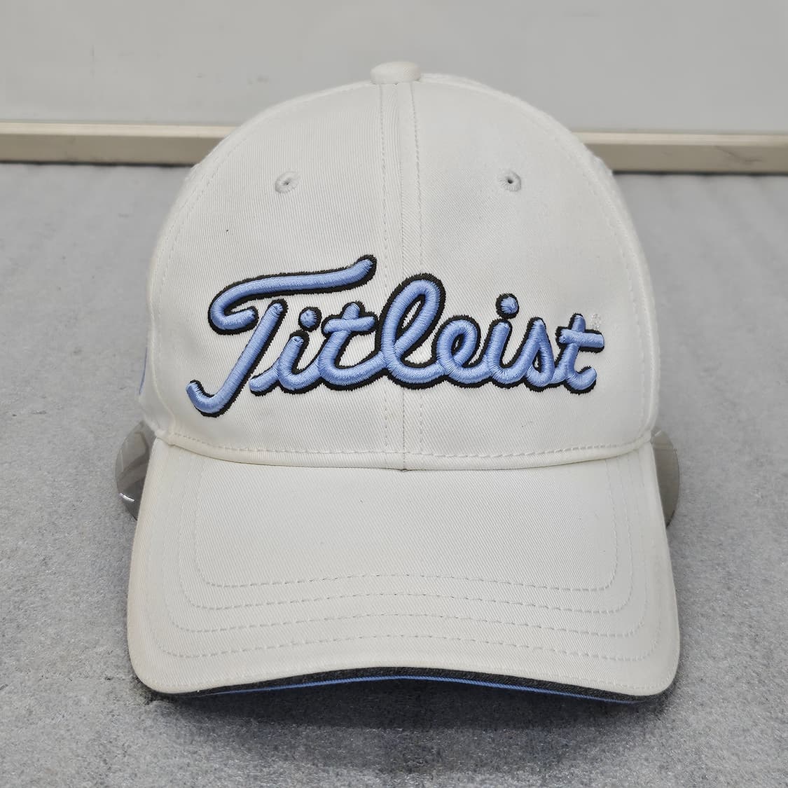 타이틀리스트 Pro V1 골프 모자 화이트 상품이미지2