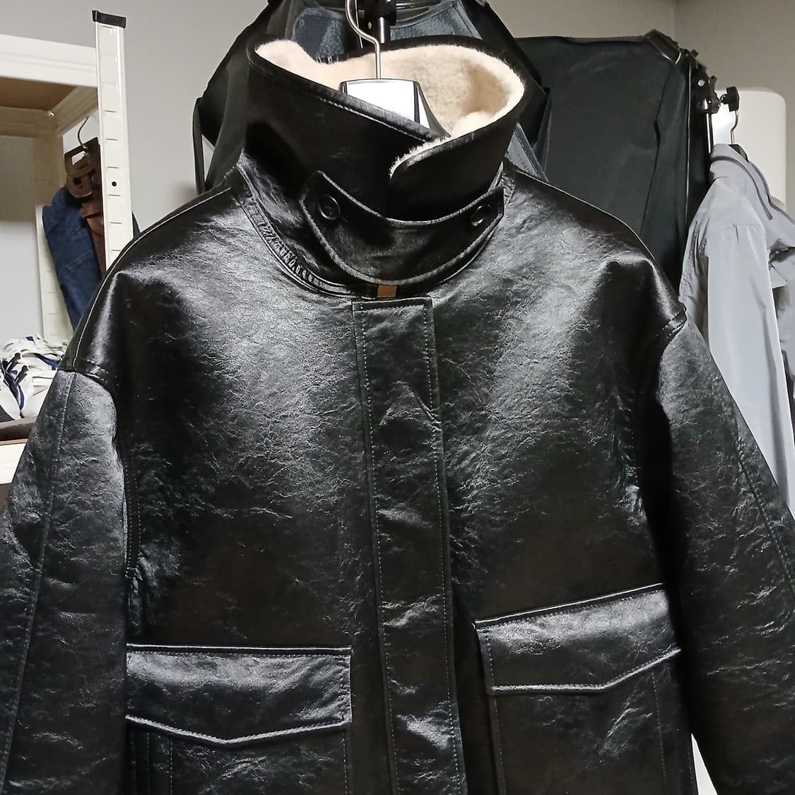 siyazu 시야쥬 봄버 무스탕 페이크레더 가죽 점퍼 겨울 상품이미지3