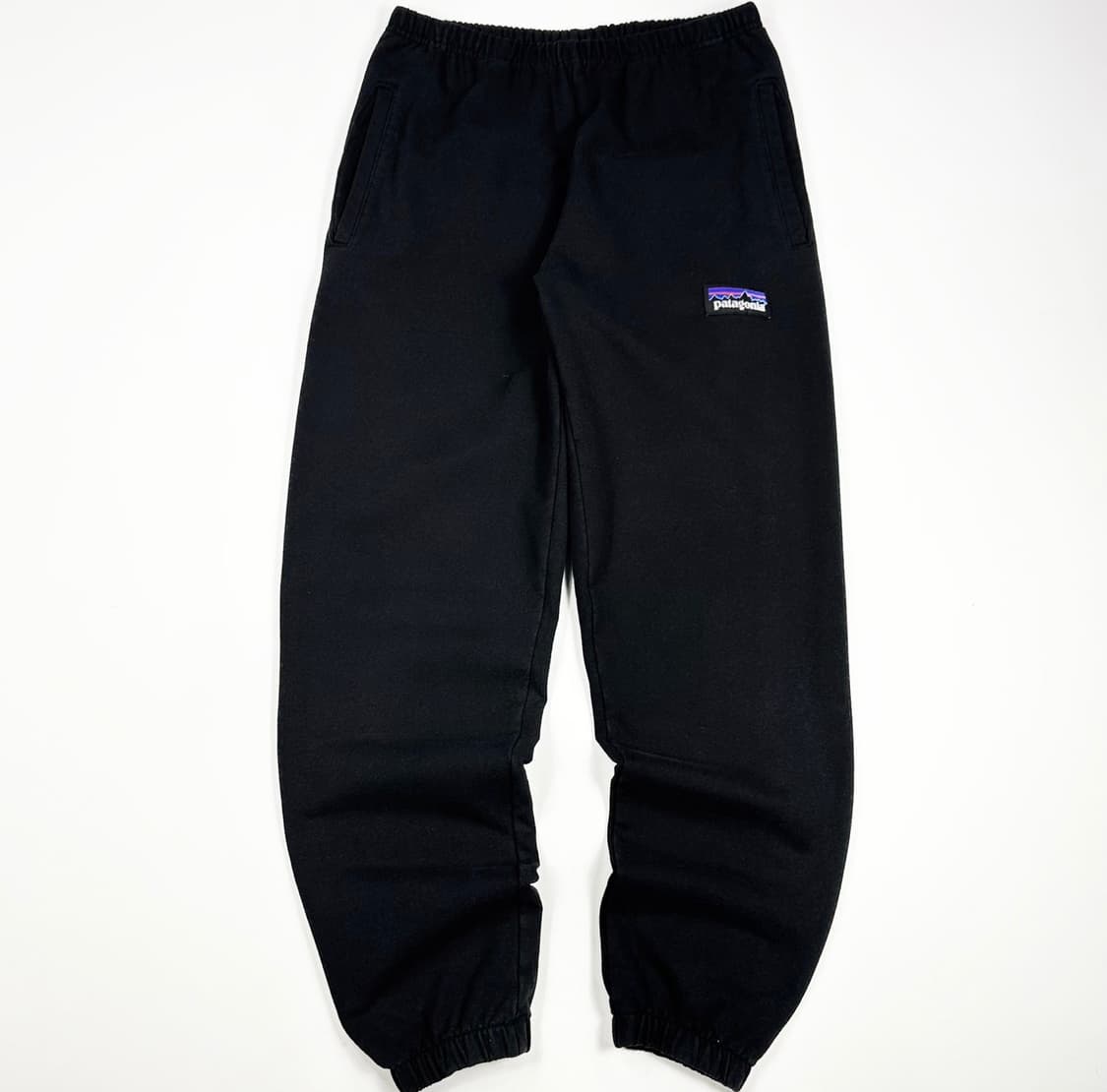 파타고니아 박스 로고 블랙 스웻 조거팬츠 (S) 상품이미지3