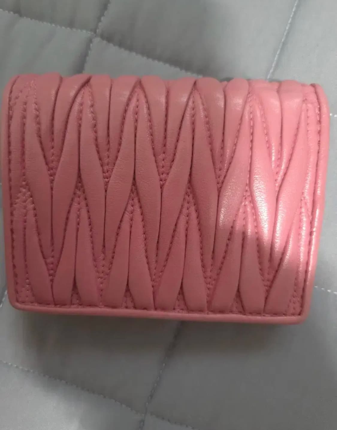 미우미우 마테라쎄 지갑 핑크 상품이미지4