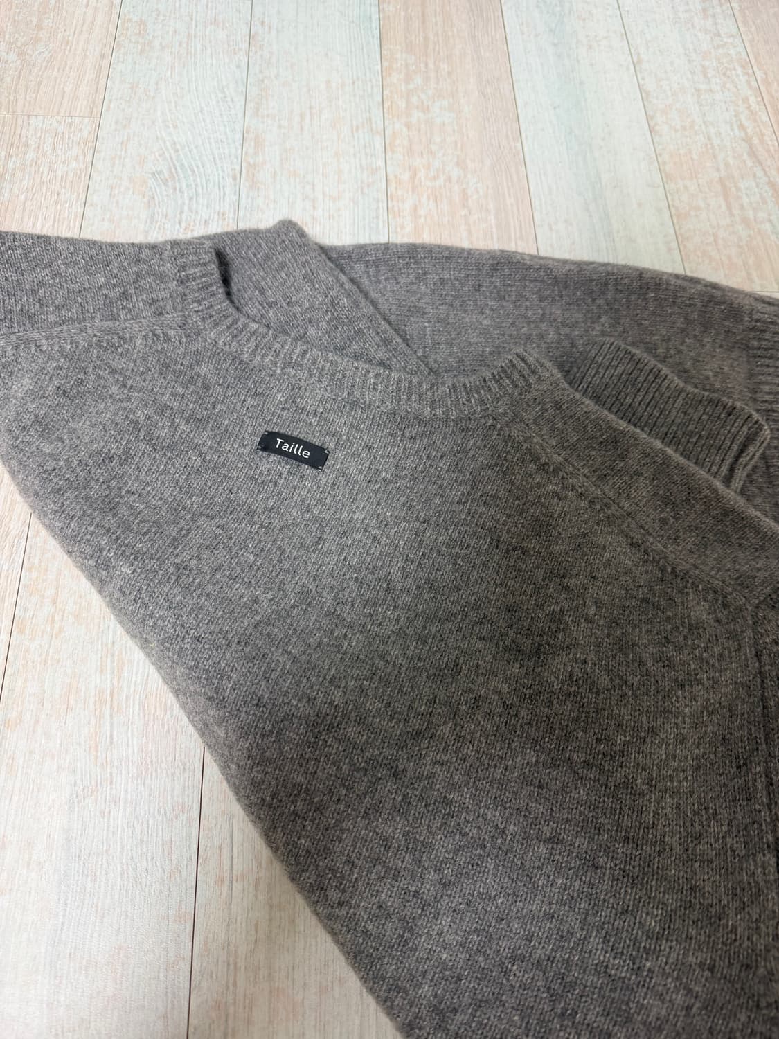 타일레 파르마 울 브이넥 니트 2 상품이미지3