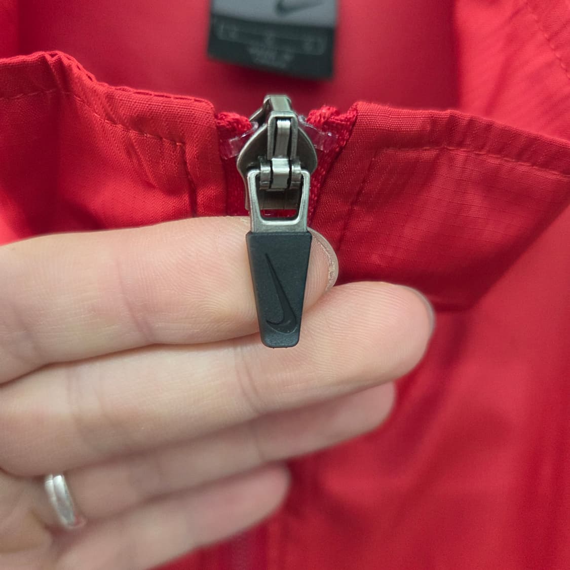 나이키 레드 바람막이 트랙 자켓 남L 상품이미지3