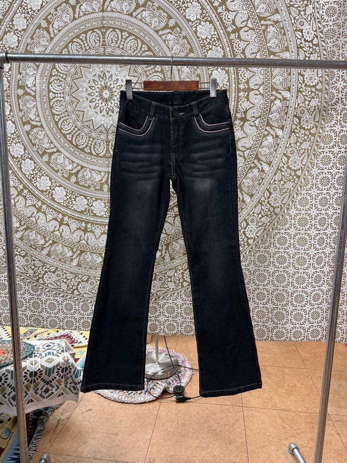 빈티지 핑크 스티치 스판 흑청 부츠컷 데님팬츠  상품이미지3